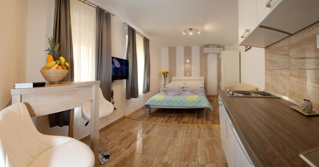 Central Luxury Rooms Izidor Σπλιτ Δωμάτιο φωτογραφία