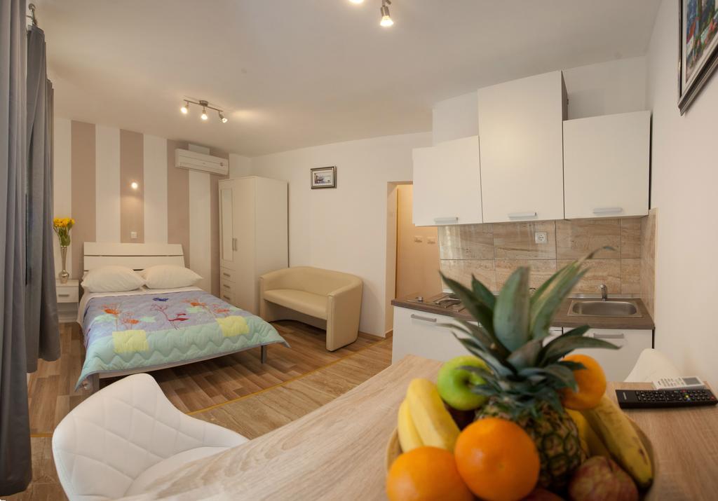 Central Luxury Rooms Izidor Σπλιτ Δωμάτιο φωτογραφία
